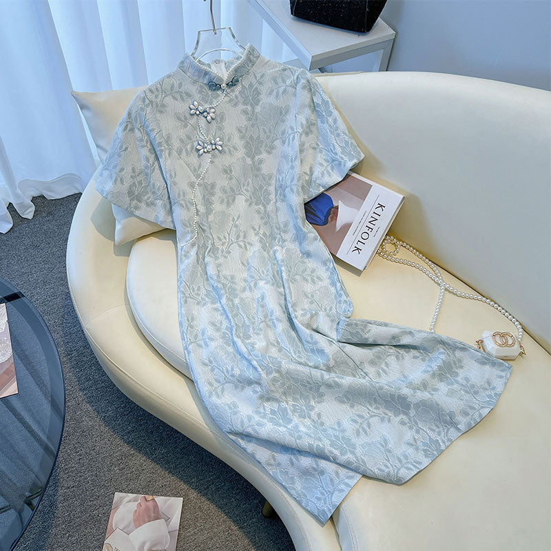 Vintage-Inspired Lace Cheongsam Dress