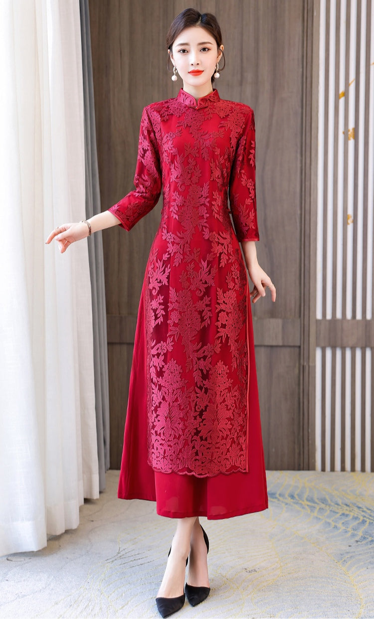 Elegant Chinese Cheongsam Dress with Floral Embroidery