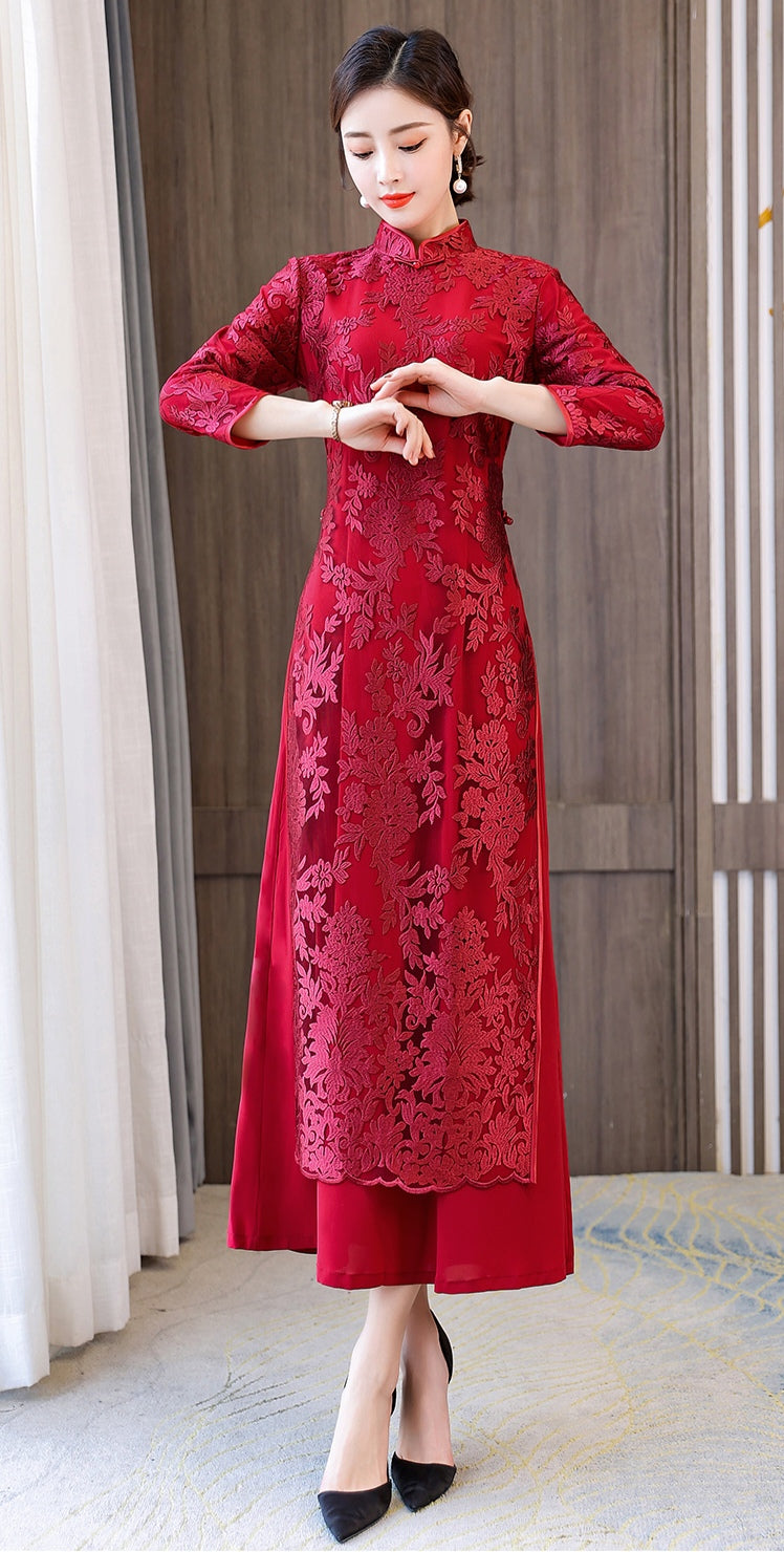 Elegant Chinese Cheongsam Dress with Floral Embroidery