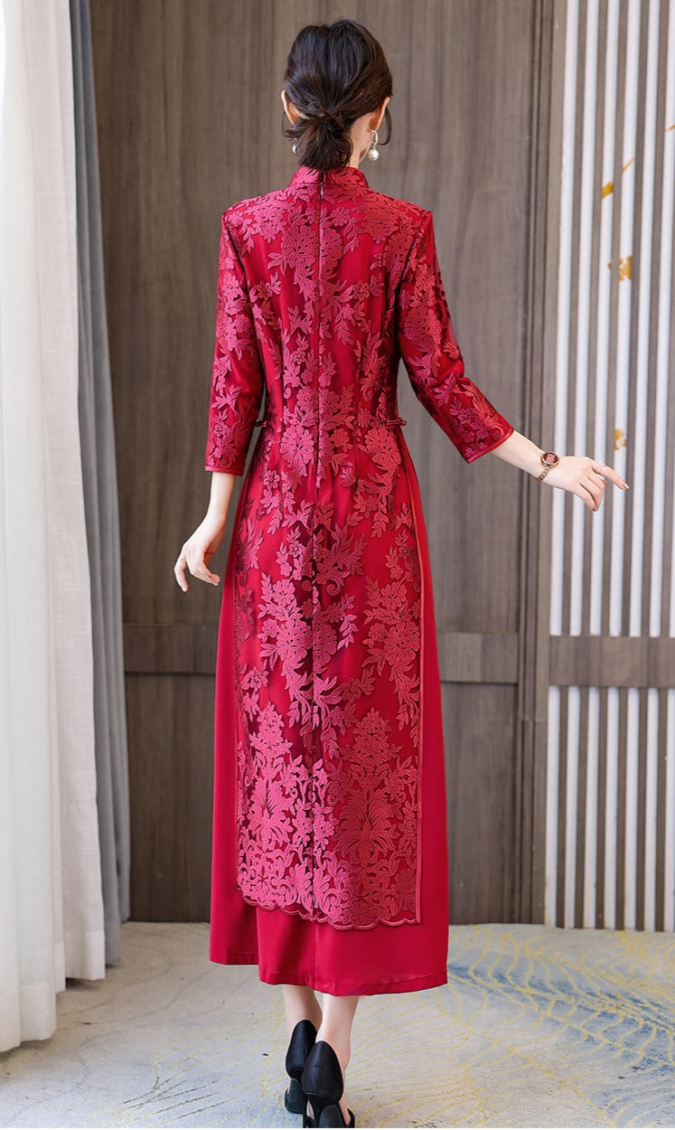 Elegant Chinese Cheongsam Dress with Floral Embroidery