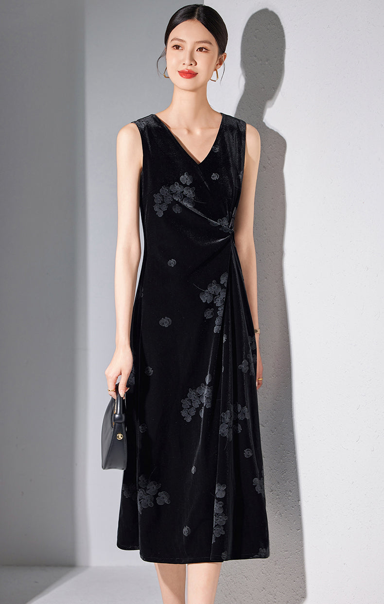 Black V-neck Sleeveless Mid-length Dress