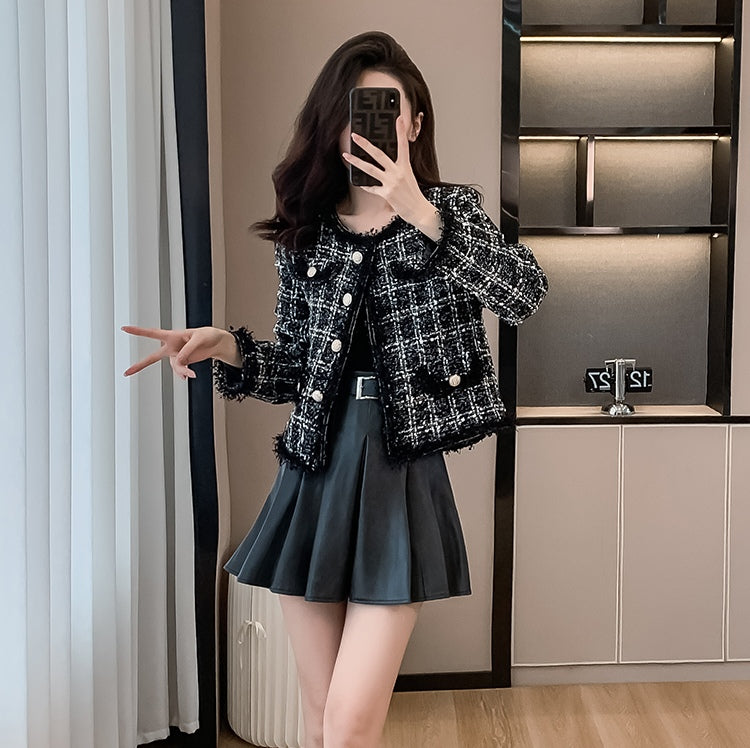 Chic Checkered Tweed Short Jacket - Ladies' Cropped Coat with Frayed Trim