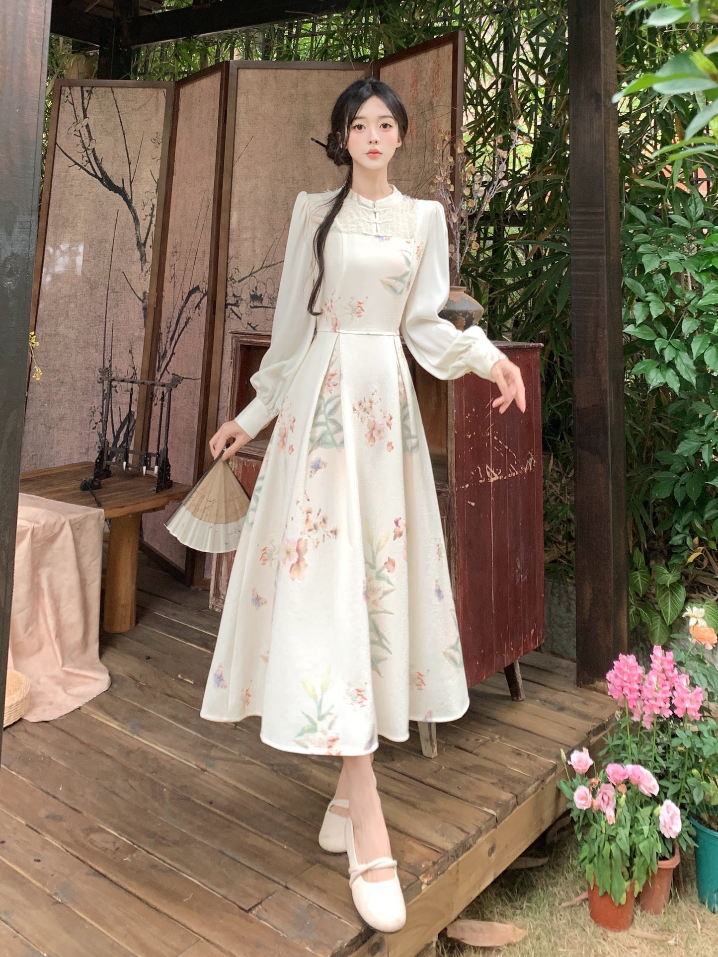 Floral Off White Mid length Cheongsam Dress