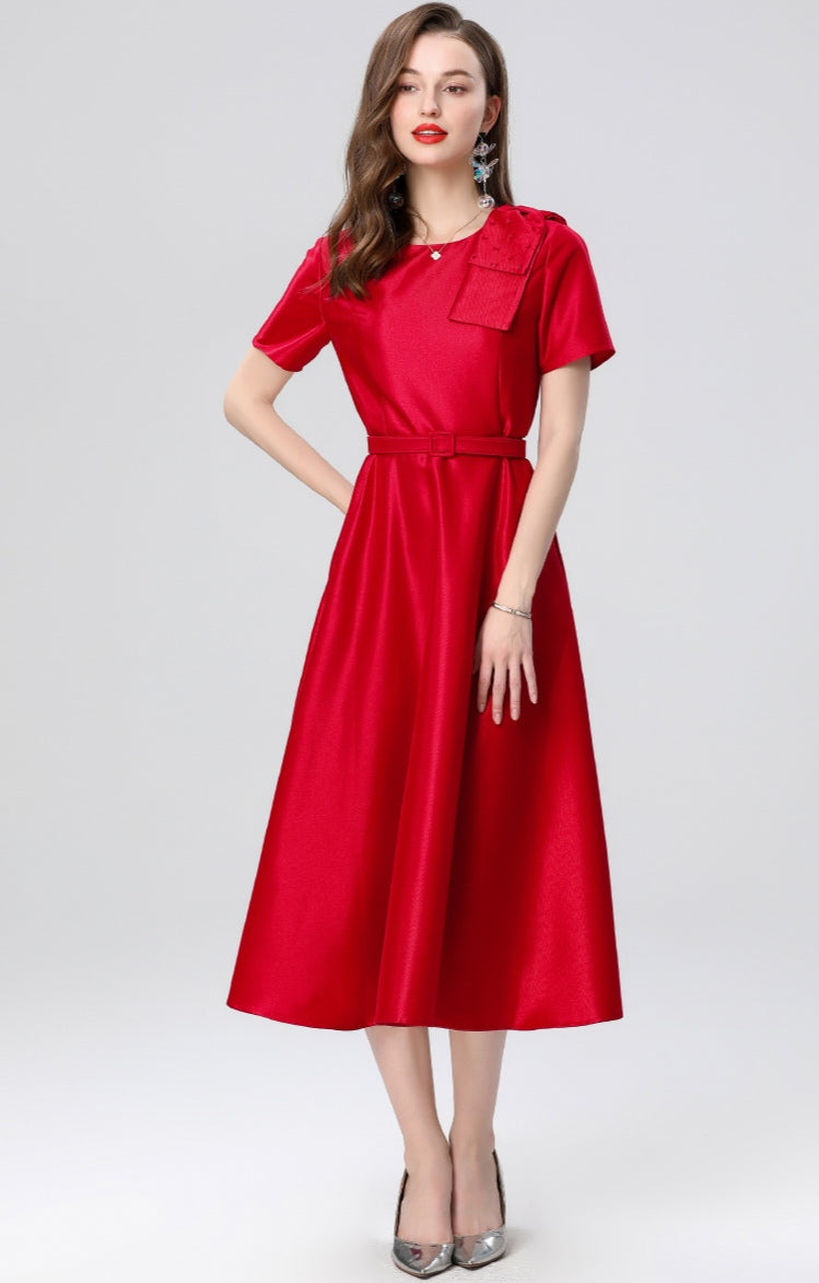 Red Shoulder Bow Elegant Mid-length Dress