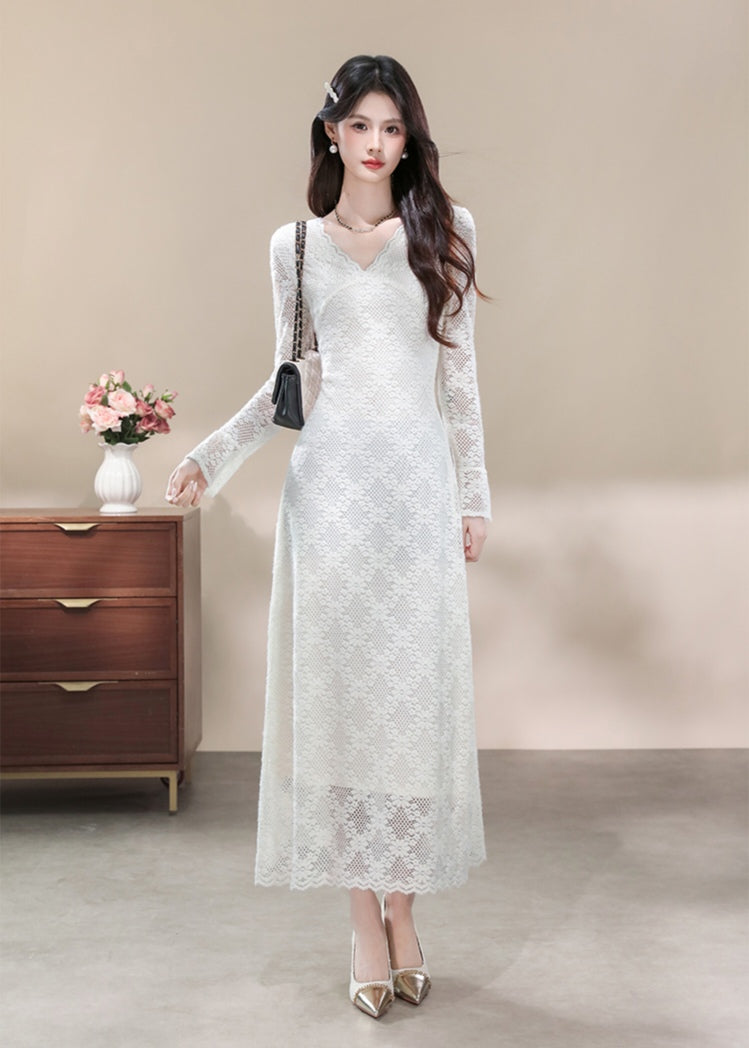 Elegant Cocktail Lace Sheath Dress with V-Neck and Scalloped Hem