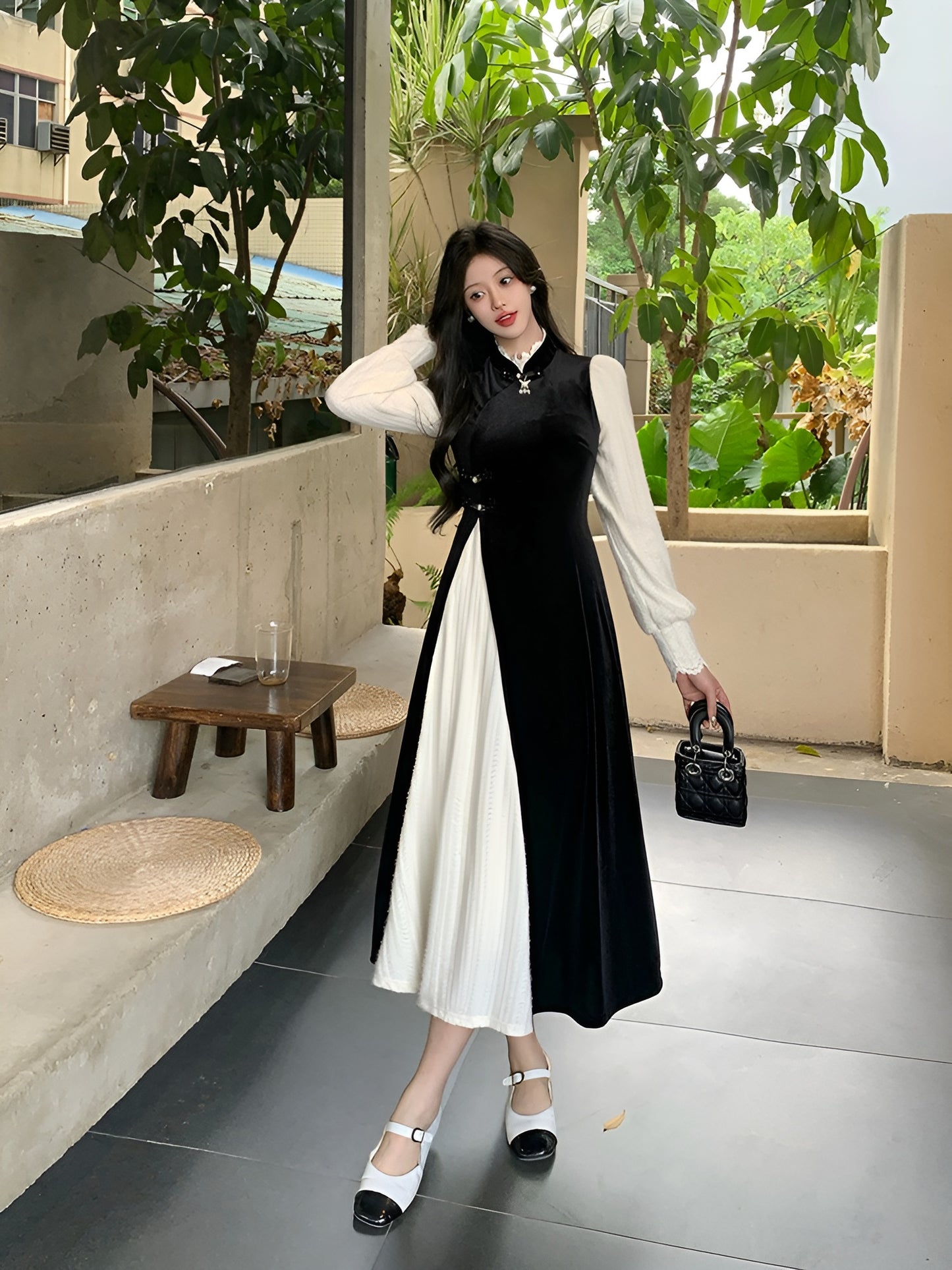 Large Size Black Stitching White Mid-length Dress