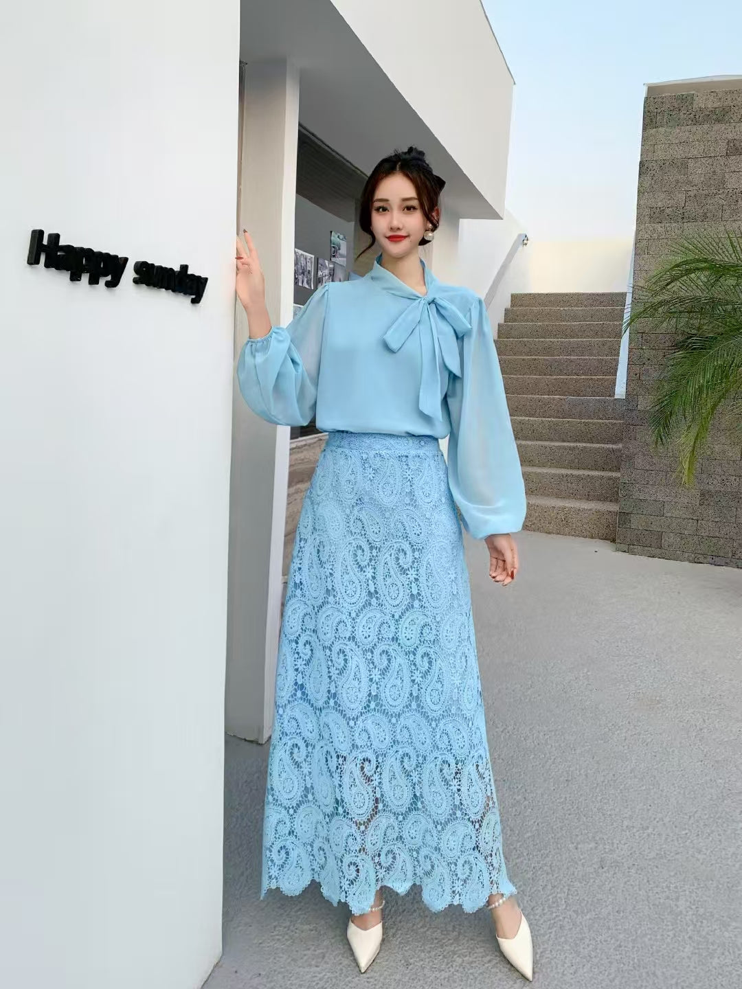 Round Neck Pullover Shirt + Lace Skirt Two Pieces Set
