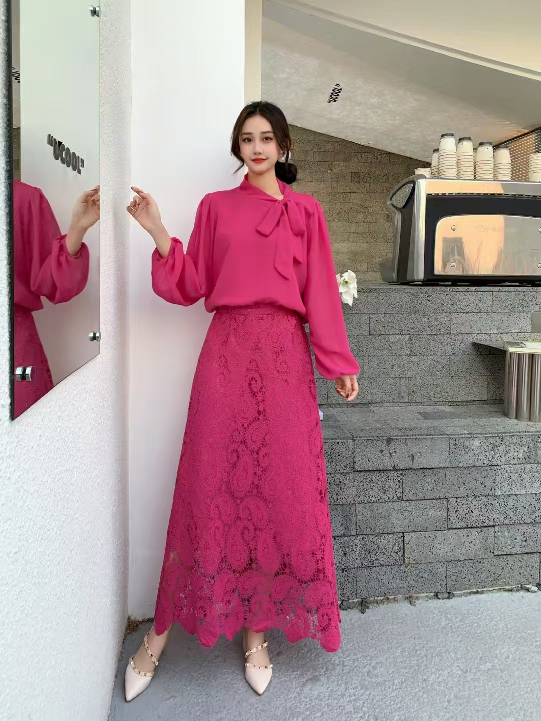 Round Neck Pullover Shirt + Lace Skirt Two Pieces Set
