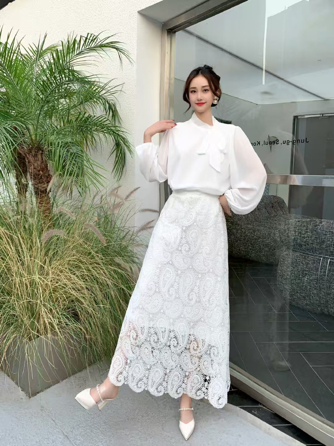 Round Neck Pullover Shirt + Lace Skirt Two Pieces Set