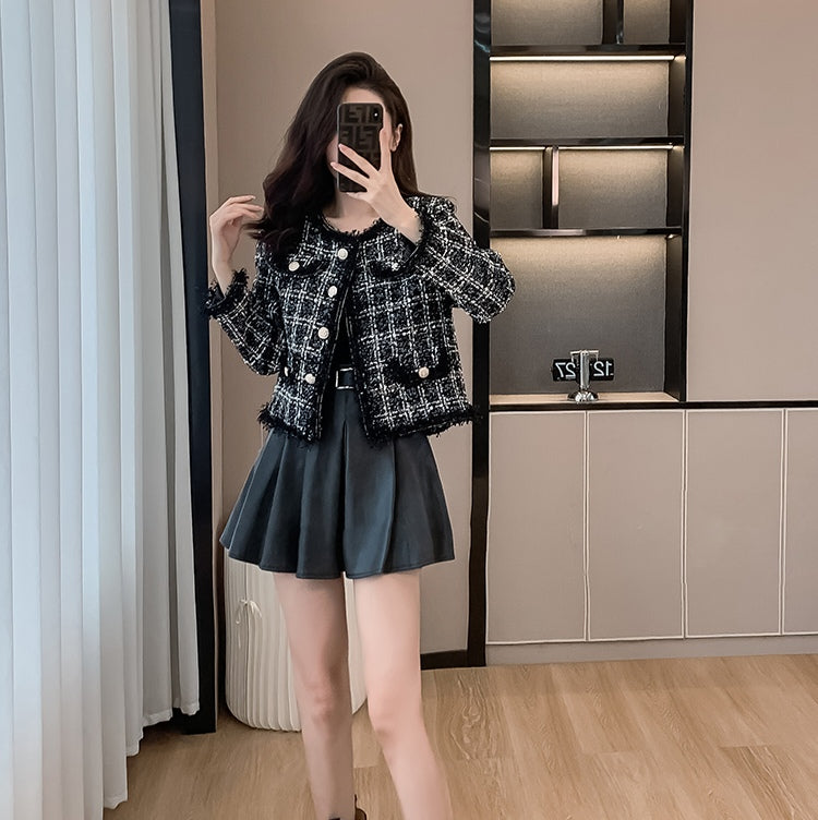 Chic Checkered Tweed Short Jacket - Ladies' Cropped Coat with Frayed Trim