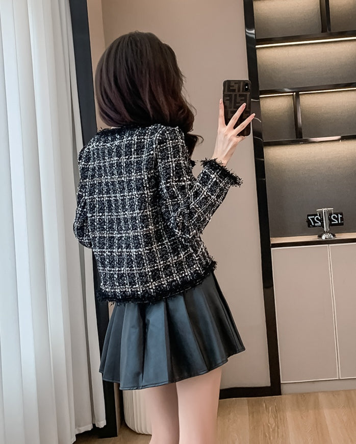 Chic Checkered Tweed Short Jacket - Ladies' Cropped Coat with Frayed Trim