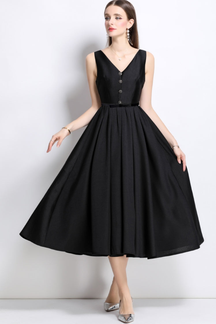 Black V-neck Sleeveless Pleated Elegant Dress