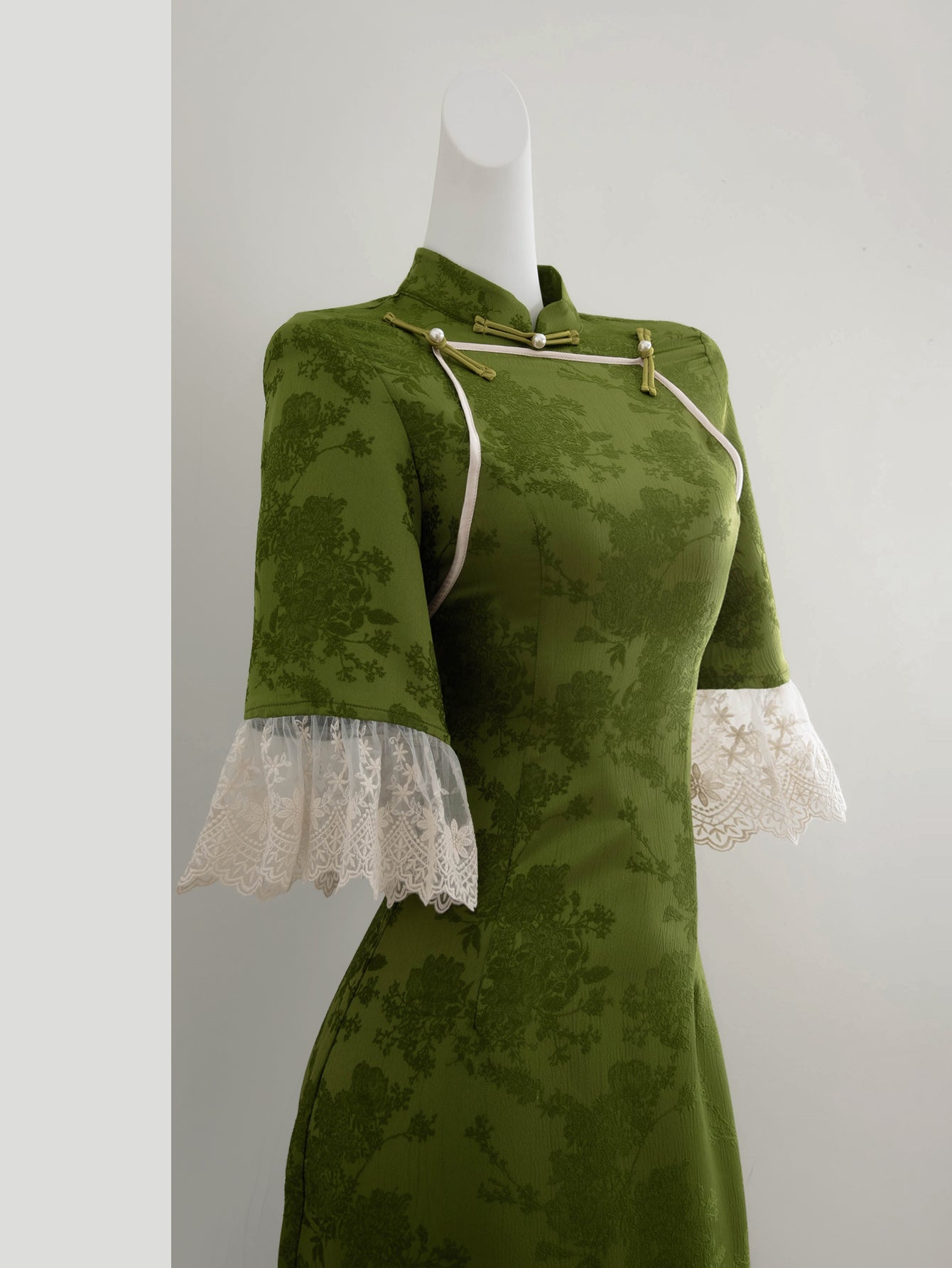 Green Brocade Cheongsam Dress with Lace Sleeves